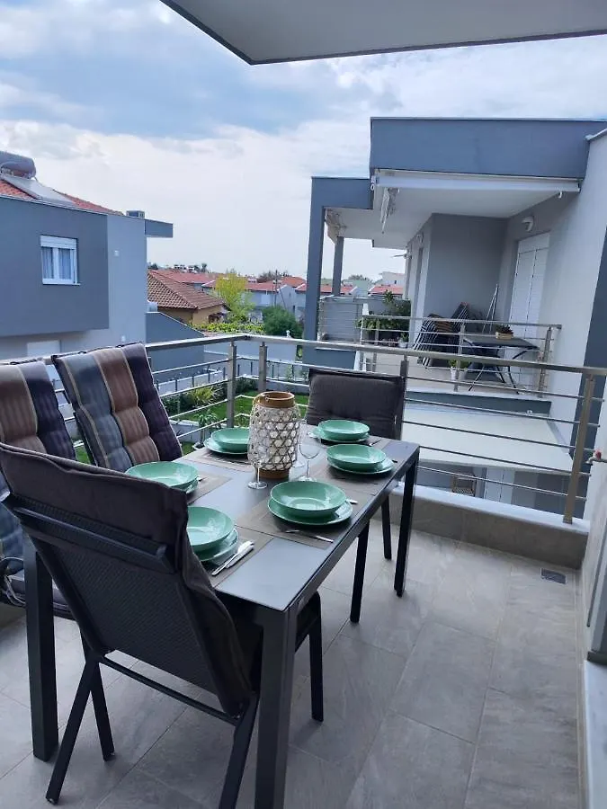 Lilli Deluxe Apartment Nikiti  Nikiti (Sithonia)