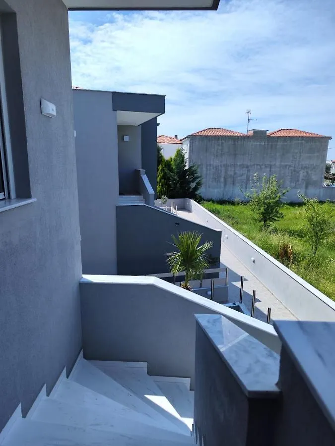 Lilli Deluxe Apartment Nikiti  Grecia